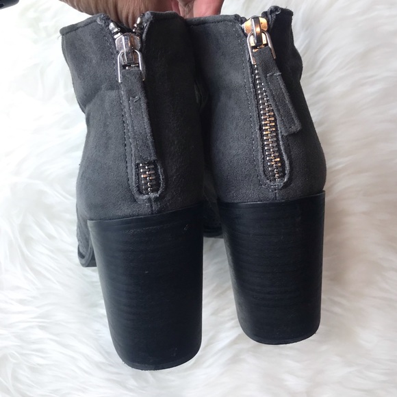 Steve Madden Rumble Perforated Booties Gray Size 8 - Picture 6 of 6